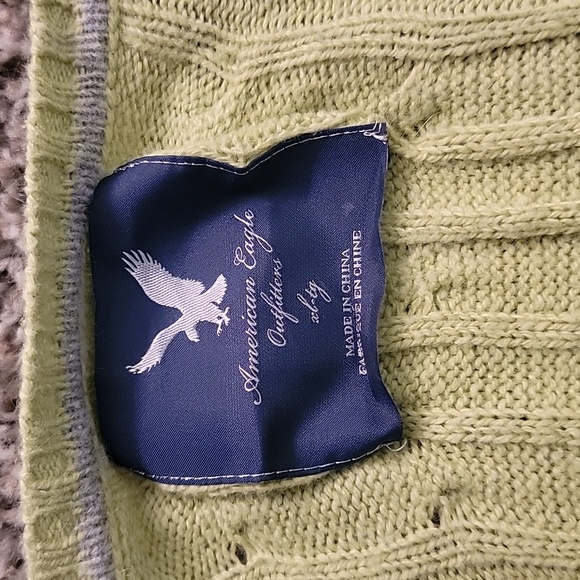 American Eagle Sweater - Picture 3 of 5